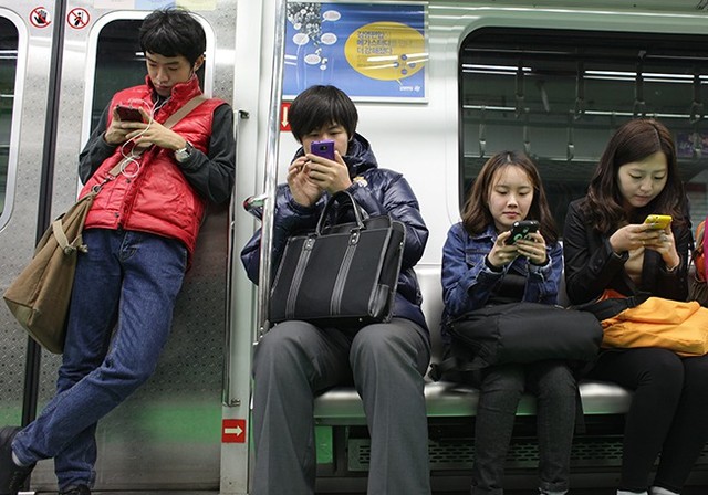 Ông chủ KakaoTalk: Tỷ phú từng nhịn ăn để dành tiền đóng học Ông chủ KakaoTalk: Tỷ phú từng nhịn ăn để dành tiền đóng học