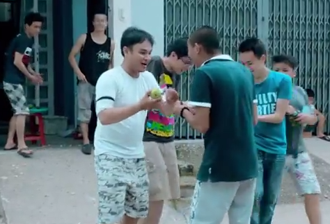 Video độc: Tranh đồ cúng với cô hồn