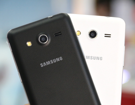 Galaxy Core 2 giá 3,9 triệu đồng chính thức lên kệ thị trường Việ