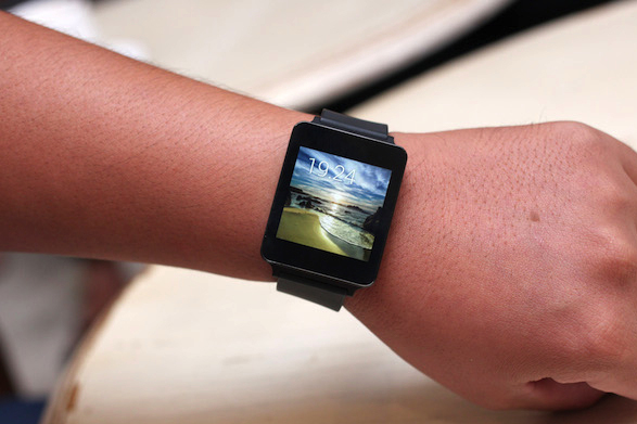 Tận mắt ngắm chiếc LG G Watch đầu tiên tại Việt Nam Tận mắt ngắm chiếc LG G Watch đầu tiên tại Việt Nam