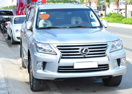 Dàn xe khủng rước dâu của đại gia Cà Mau