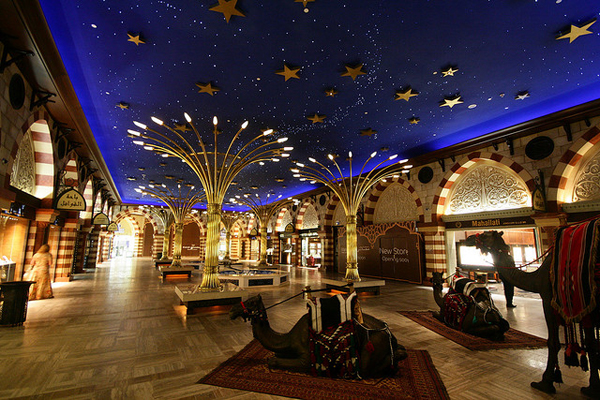 Khám phá nơi bán vàng như mua rau ngoài chợ ở Dubai