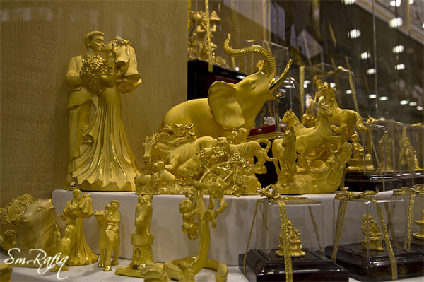 Khám phá nơi bán vàng như mua rau ngoài chợ ở Dubai