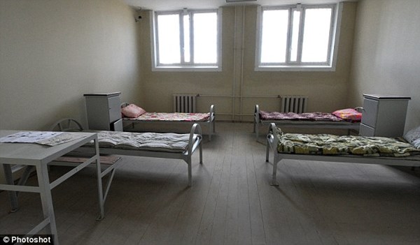 Nga sắp mở cửa nhà tù có phòng tắm hơi, hòa nhạc