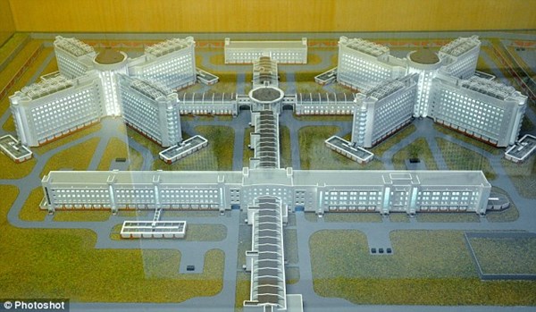 Nga sắp mở cửa nhà tù có phòng tắm hơi, hòa nhạc