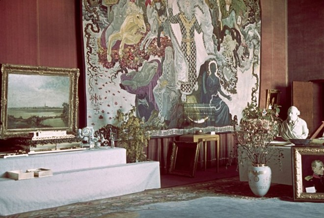 Ảnh hiếm về nước Đức dịp kỷ niệm nhà độc tài Hitler tròn 50 tuổi