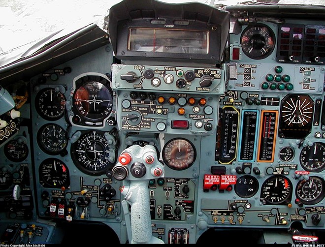 Sức mạnh của tiêm kích cánh cụp cánh xòe Nga khiến Mỹ e ngại