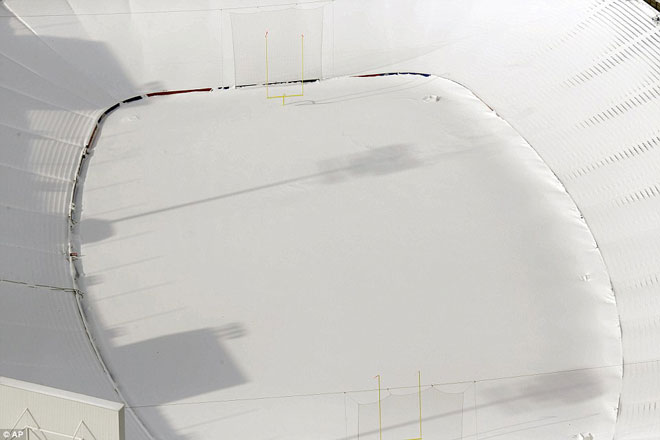 Toàn cảnh nước Mỹ chìm trong băng tuyết đến 