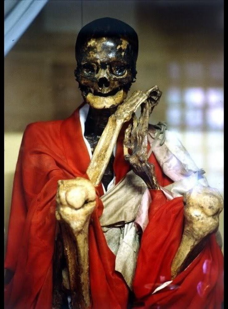 Bí ẩn thuật ướp xác sống Sokushinbutsu của nhà sư ở Nhật Bản  