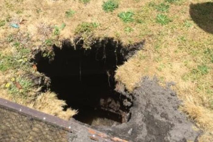 Hố tử thần “nuốt chửng” người phơi quần áo ở Australia