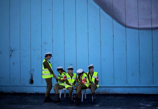 Trầm trồ trước vẻ đẹp của các nữ cảnh sát trên thế giới  