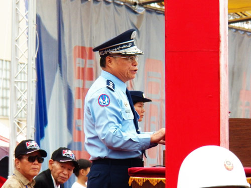 Quan chức Đài Loan đến thị sát trái phép đảo Ba Bình