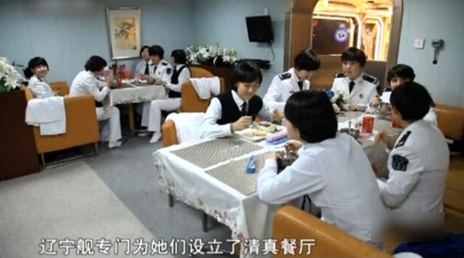 Ảnh hiếm bên trong tàu sân bay Liêu Ninh