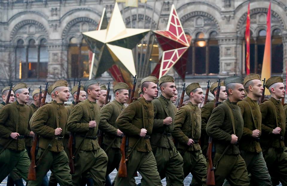 Quảng trường Đỏ tái hiện khí thế của cuộc duyệt binh huyền thoại