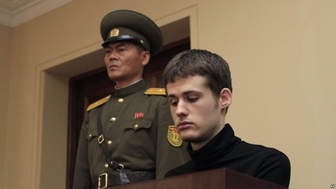 Triều Tiên bất ngờ phóng thích hai công dân Mỹ