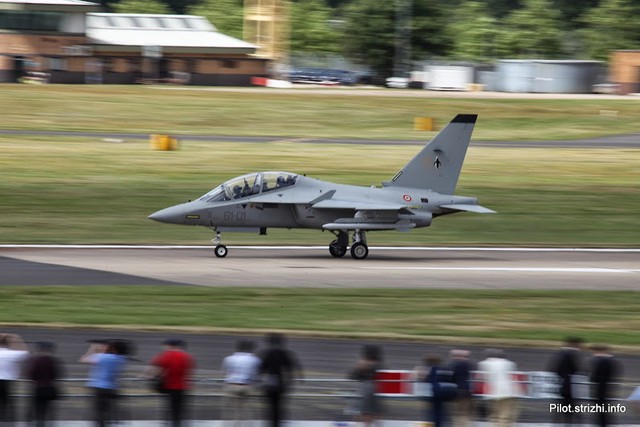 Dàn chiến đấu cơ Nga lép vế tại triển lãm Farnborough 2014