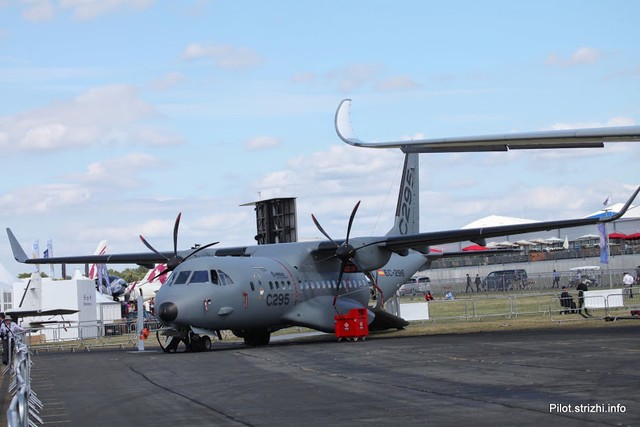 Dàn chiến đấu cơ Nga lép vế tại triển lãm Farnborough 2014