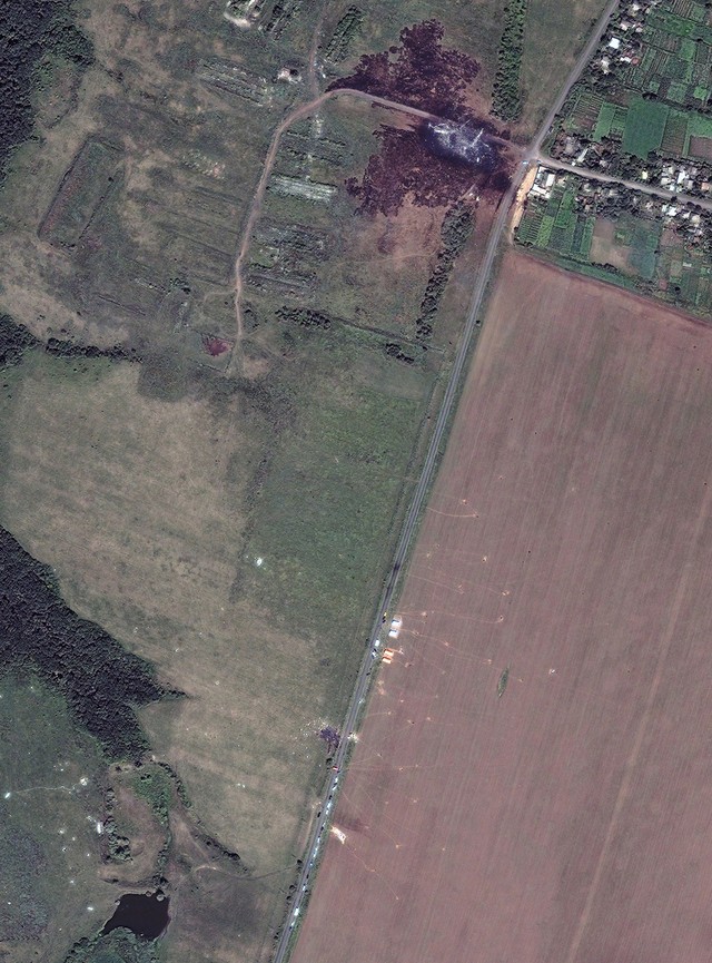MH17: Hình ảnh vệ tinh hiện trường vụ rơi máy bay Malaysia