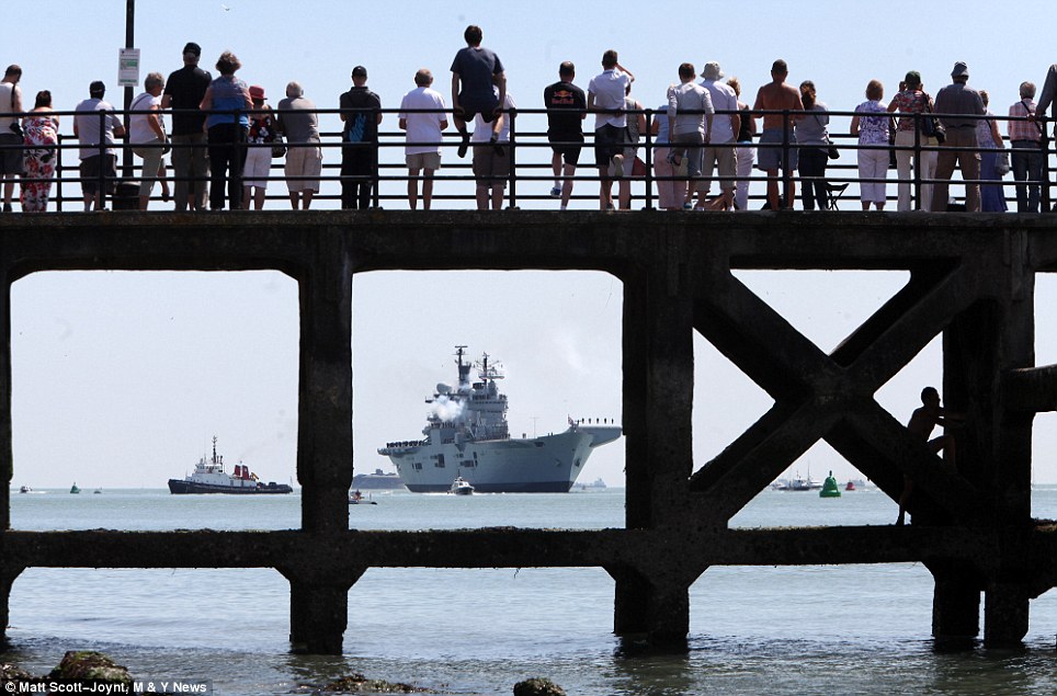 Hải quân Anh đưa tàu sân bay HMS Illutrious vào viện bảo tàng Hải quân Anh đưa tàu sân bay HMS Illutrious vào viện bảo tàng