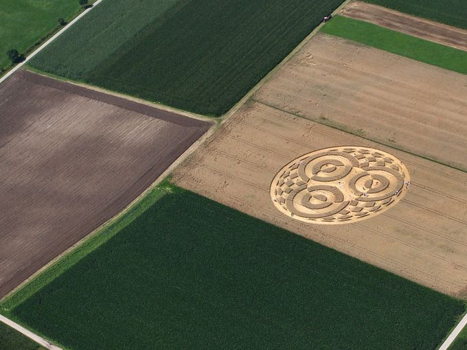 Vòng tròn kỳ lạ thu hút hàng ngàn lượt khách du lịch ở Đức