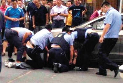 Lại tấn công bằng dao ở Trung Quốc, 14 người thương vong