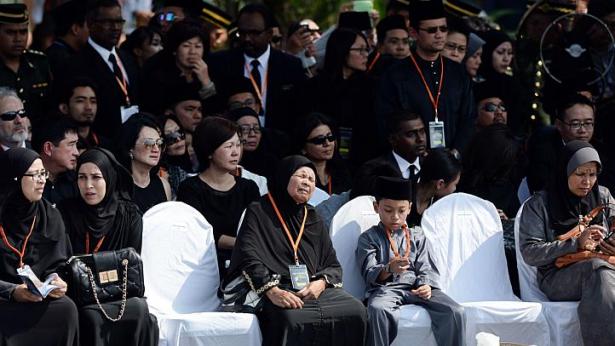 Malaysia tổ chức quốc tang, các nạn nhân MH17 trở “về nhà”  