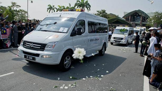 Malaysia tổ chức quốc tang, các nạn nhân MH17 trở “về nhà”  