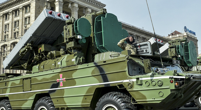 Chùm ảnh: Ukraina phô diễn sức mạnh quân sự mừng ngày Độc lập