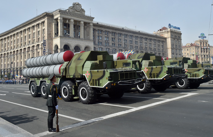 Chùm ảnh: Ukraina phô diễn sức mạnh quân sự mừng ngày Độc lập