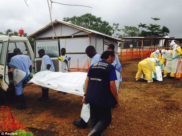 Châu Phi: Nạn nhân nhiễm Ebola nằm la liệt trên phố chờ chết  