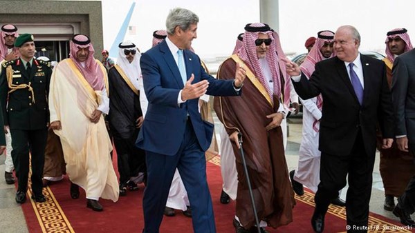 Vì sao các quốc gia Ả Rập không mặn mà chống IS?  