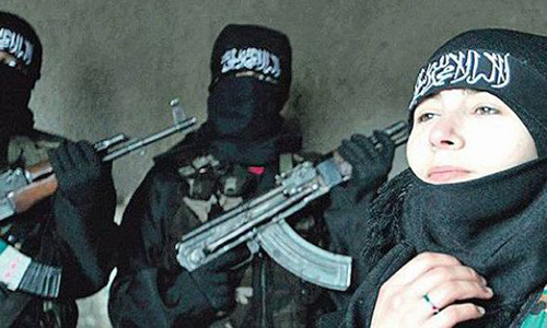 Nữ tuyên truyền viên xinh đẹp người Áo của IS bị “giết chết”