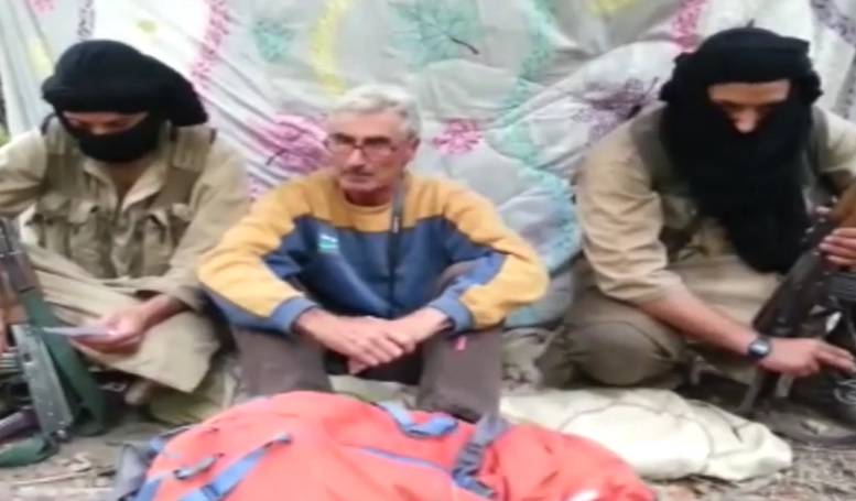 Những giây phút cuối cùng của con tin Pháp trước khi bị chặt đầu