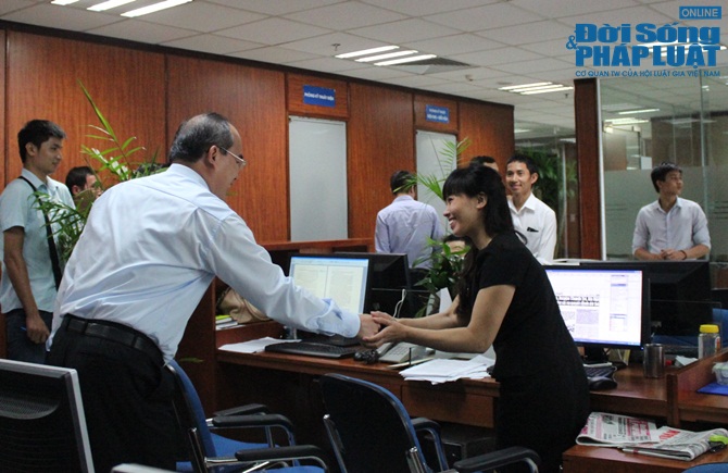 Chủ tịch UBTƯ MTTQ Nguyễn Thiện Nhân thăm Báo Đời sống và Pháp lu