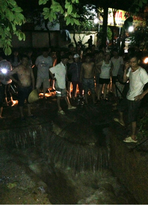 Một phụ nữ bị nước cuốn trôi 2km trong cống chết thương tâm