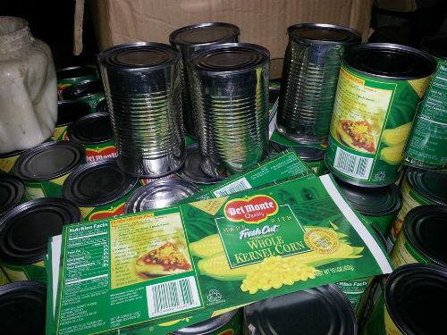 Thu giữ hàng nghìn hộp ngô hạt Trung Quốc giả xuất xứ Mỹ