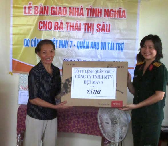 Ấm lòng 4 ngôi nhà tình nghĩa cho gia đình chính sách, hộ nghèo 