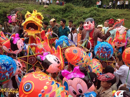 Trung thu đến sớm với bệnh nhi và trẻ em miền núi