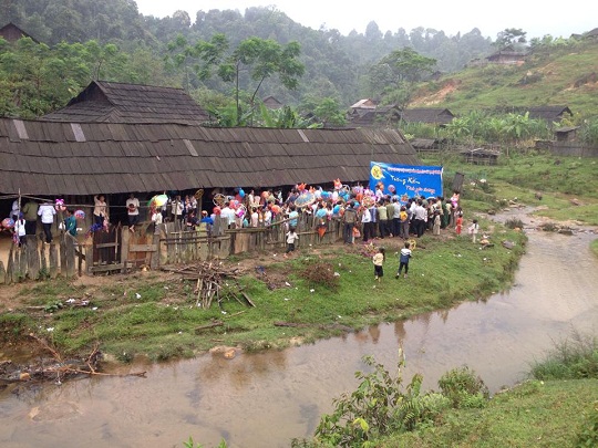 Trung thu đến sớm với bệnh nhi và trẻ em miền núi