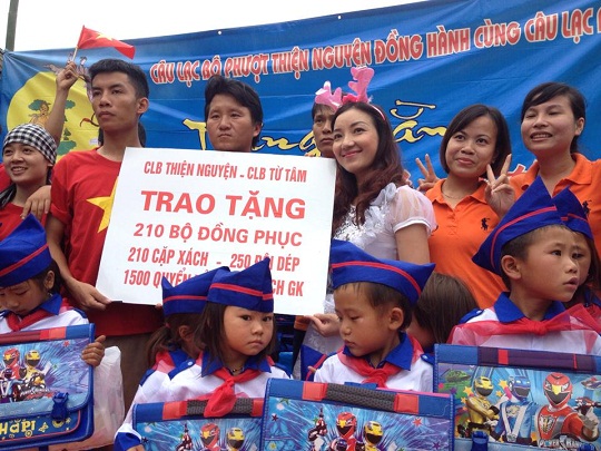 Trung thu đến sớm với bệnh nhi và trẻ em miền núi