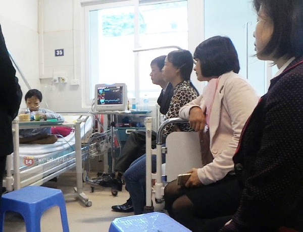 Cô gái suy thận trong “đám cưới cổ tích” đang nguy kịch