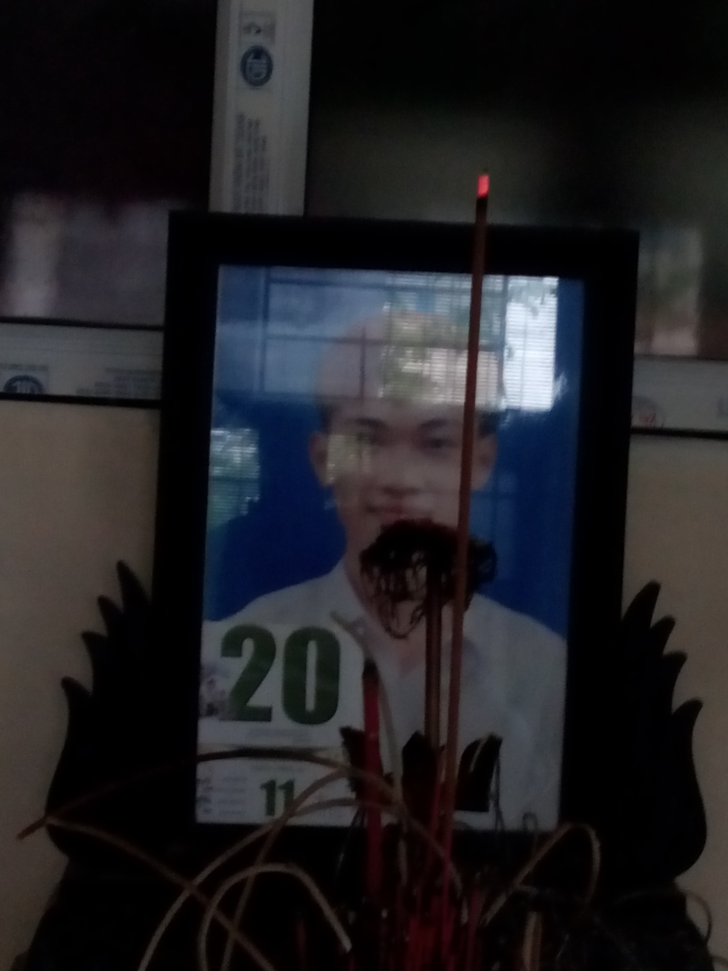 Cái giá của sự bồng bột trong hội làng