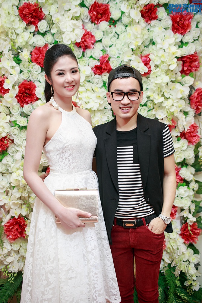 Hoa hậu Á hậu cùng dàn mỹ nhân đến chúc mừng nhà thiết kế Hà Duy