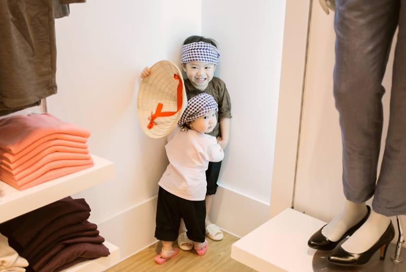 Rio và Cherry hóa “Hai lúa dắt Ba ruộng lên phố” cực đáng yêu