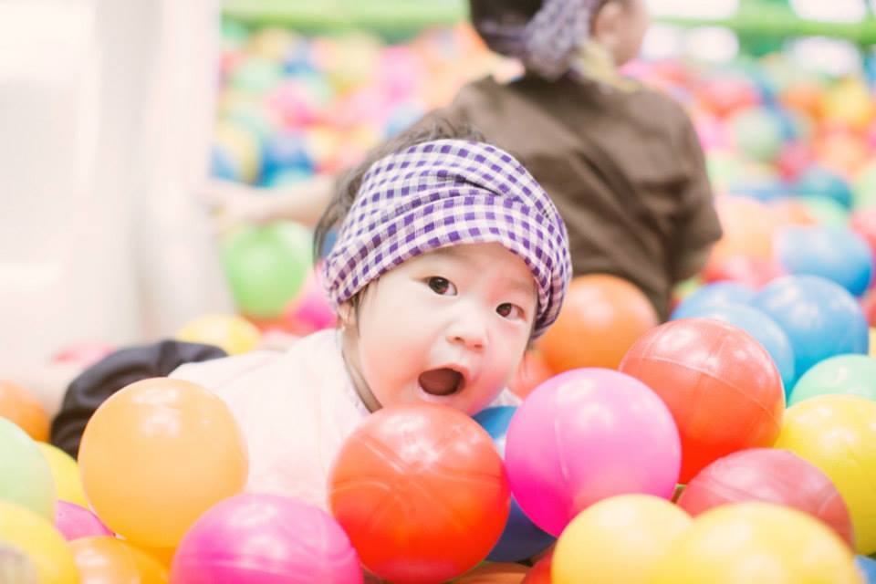 Rio và Cherry hóa “Hai lúa dắt Ba ruộng lên phố” cực đáng yêu