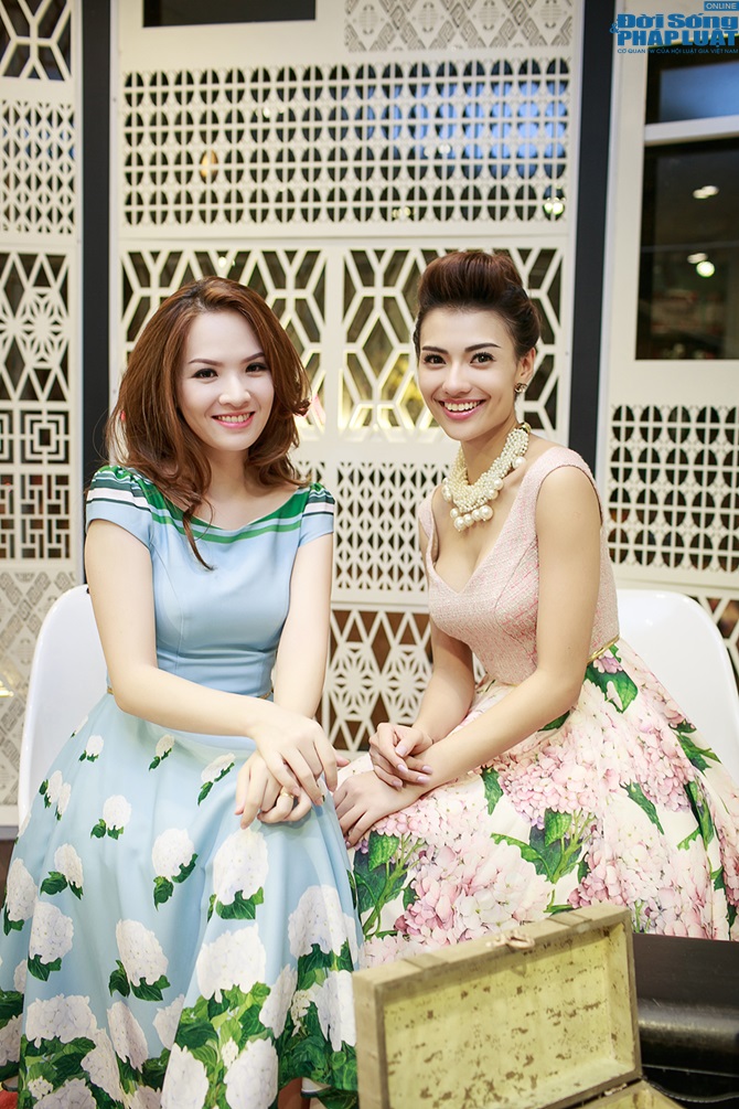 Hồng Quế thay 2 váy trong sự kiện