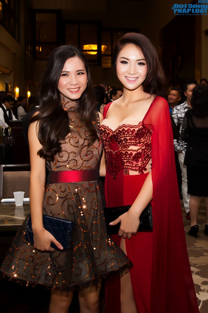 Hoa hâu châu Jennifer Chung hội ngộ dàn ca sĩ nỗi tiếng hải ngoại