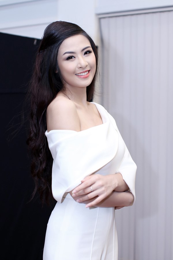 Hoa hậu Việt “lên đời” nhan sắc sau đăng quang Hoa hậu Việt “lên đời” nhan sắc sau đăng quang