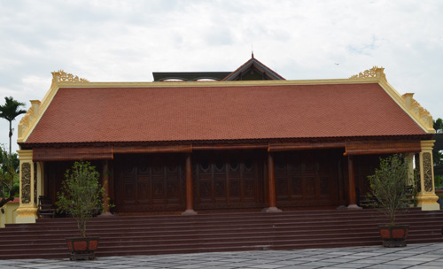 Đại gia ''chân đất'' chơi ngông không đụng hàng Đại gia ''chân đất'' chơi ngông không đụng hàng