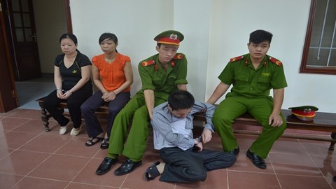 Trùm ma túy vờ “cấm khẩu” để trốn tránh bị xét xử Trùm ma túy vờ “cấm khẩu” để trốn tránh bị xét xử